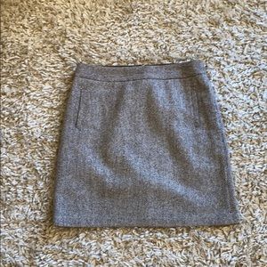 Fashionable skirt with pockets